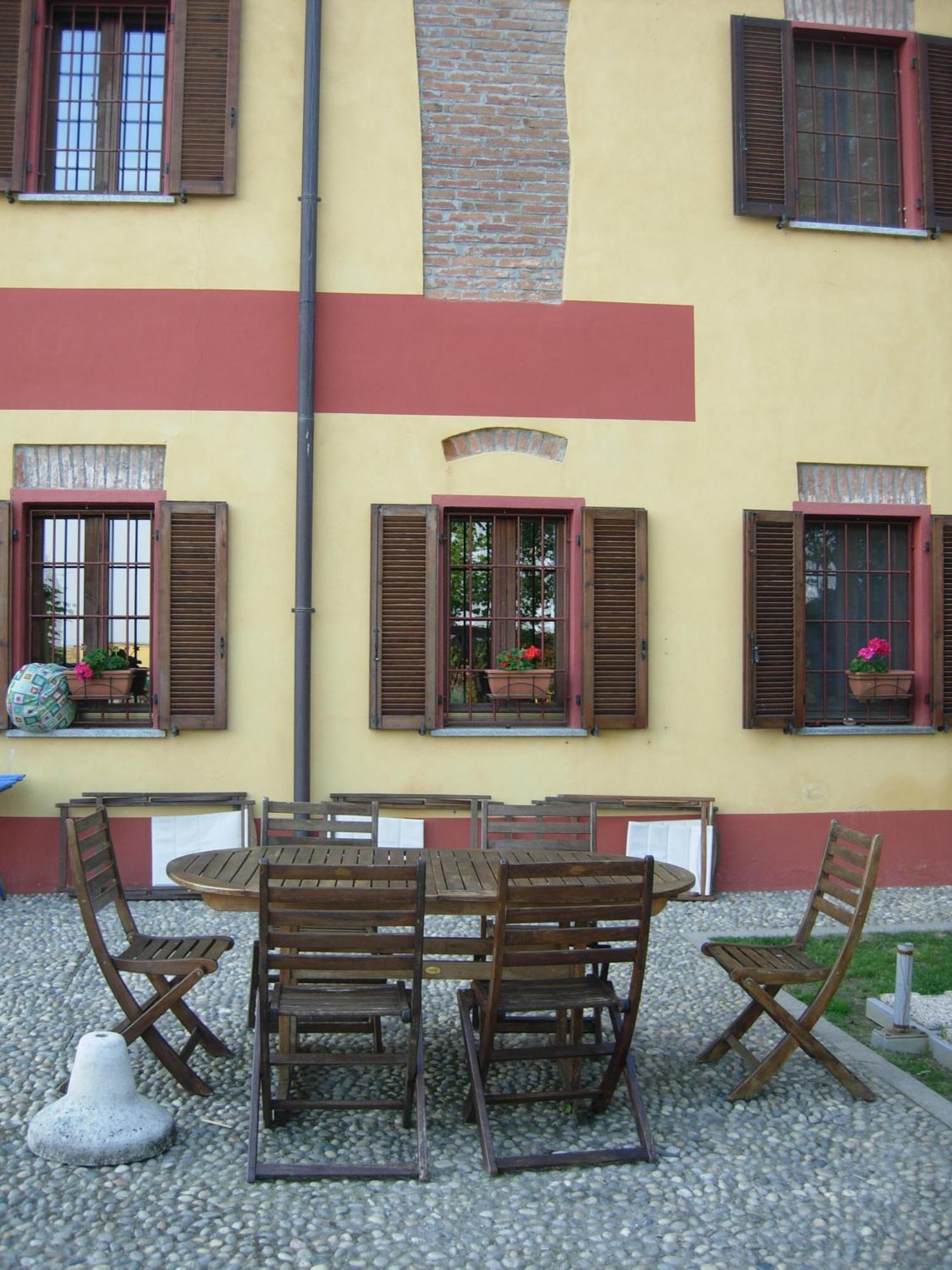 B&B Il Pioppo E La Fonte Castello d'Agogna Esterno foto