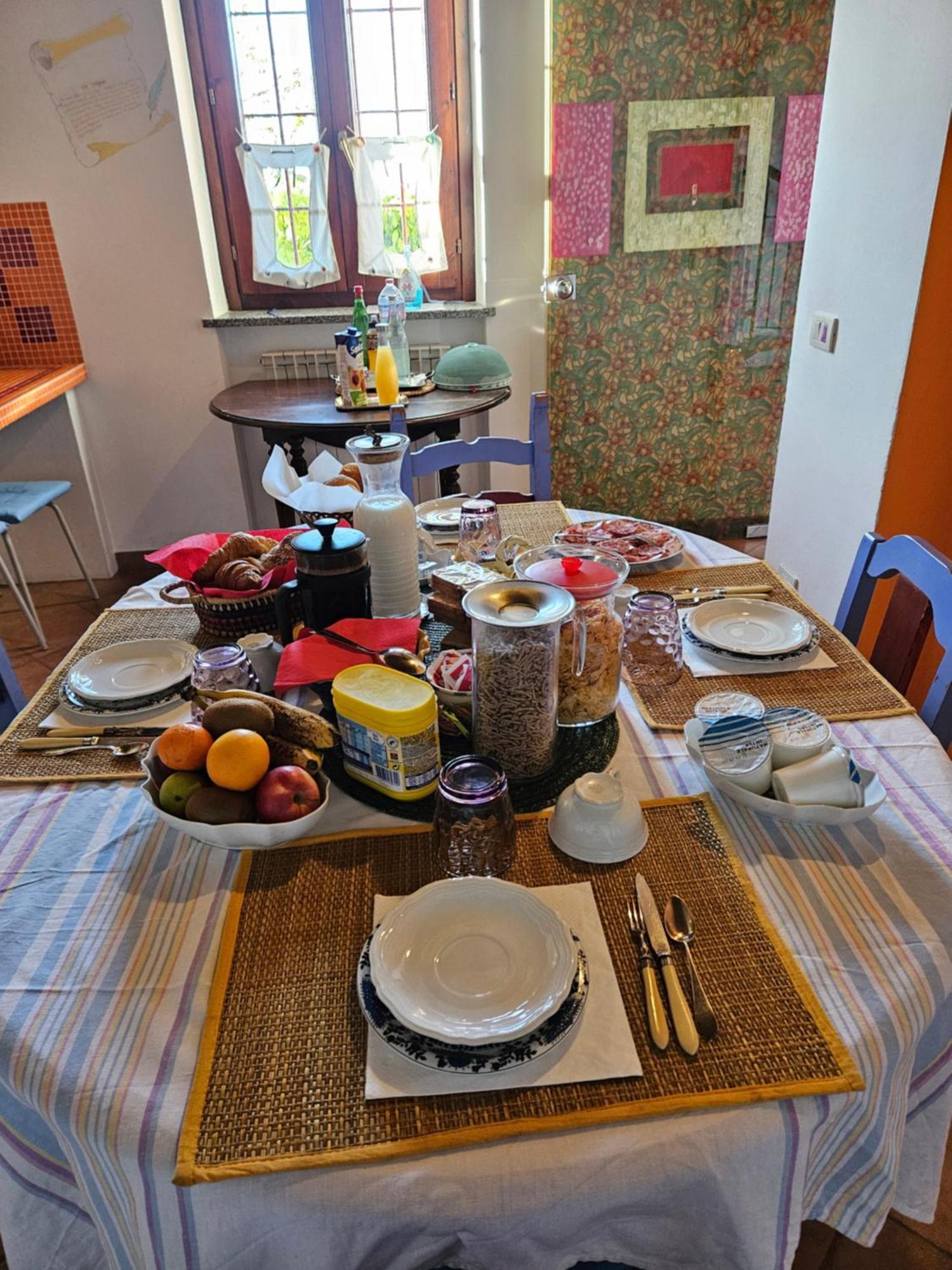 B&B Il Pioppo E La Fonte Castello d'Agogna Esterno foto