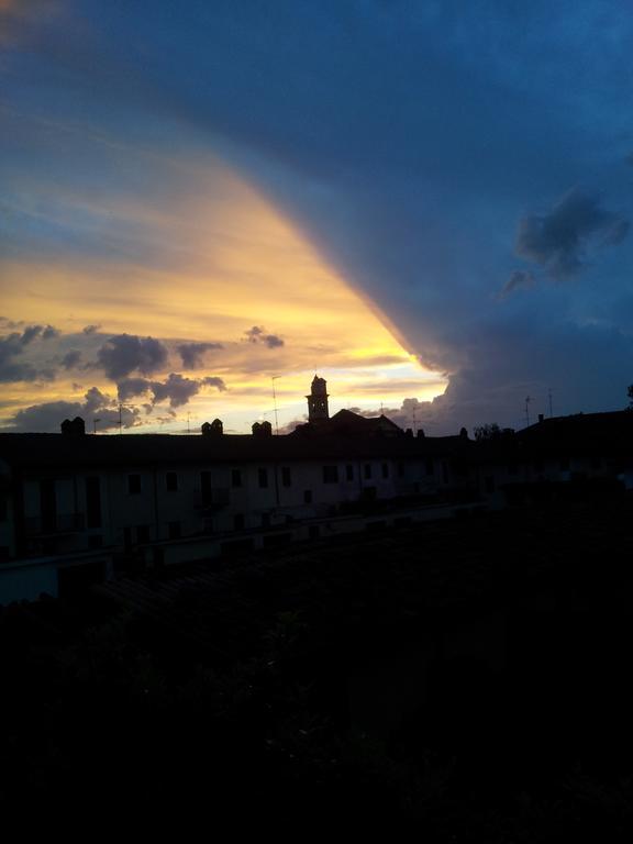 B&B Il Pioppo E La Fonte Castello d'Agogna Esterno foto