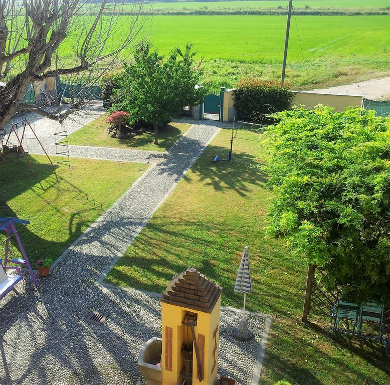 B&B Il Pioppo E La Fonte Castello d'Agogna Esterno foto