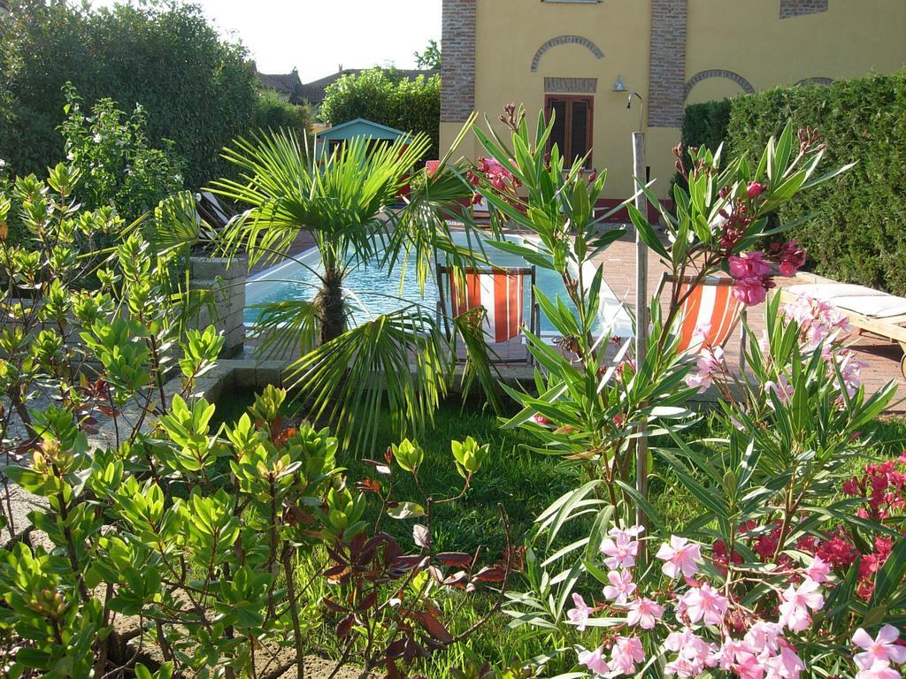 B&B Il Pioppo E La Fonte Castello d'Agogna Esterno foto